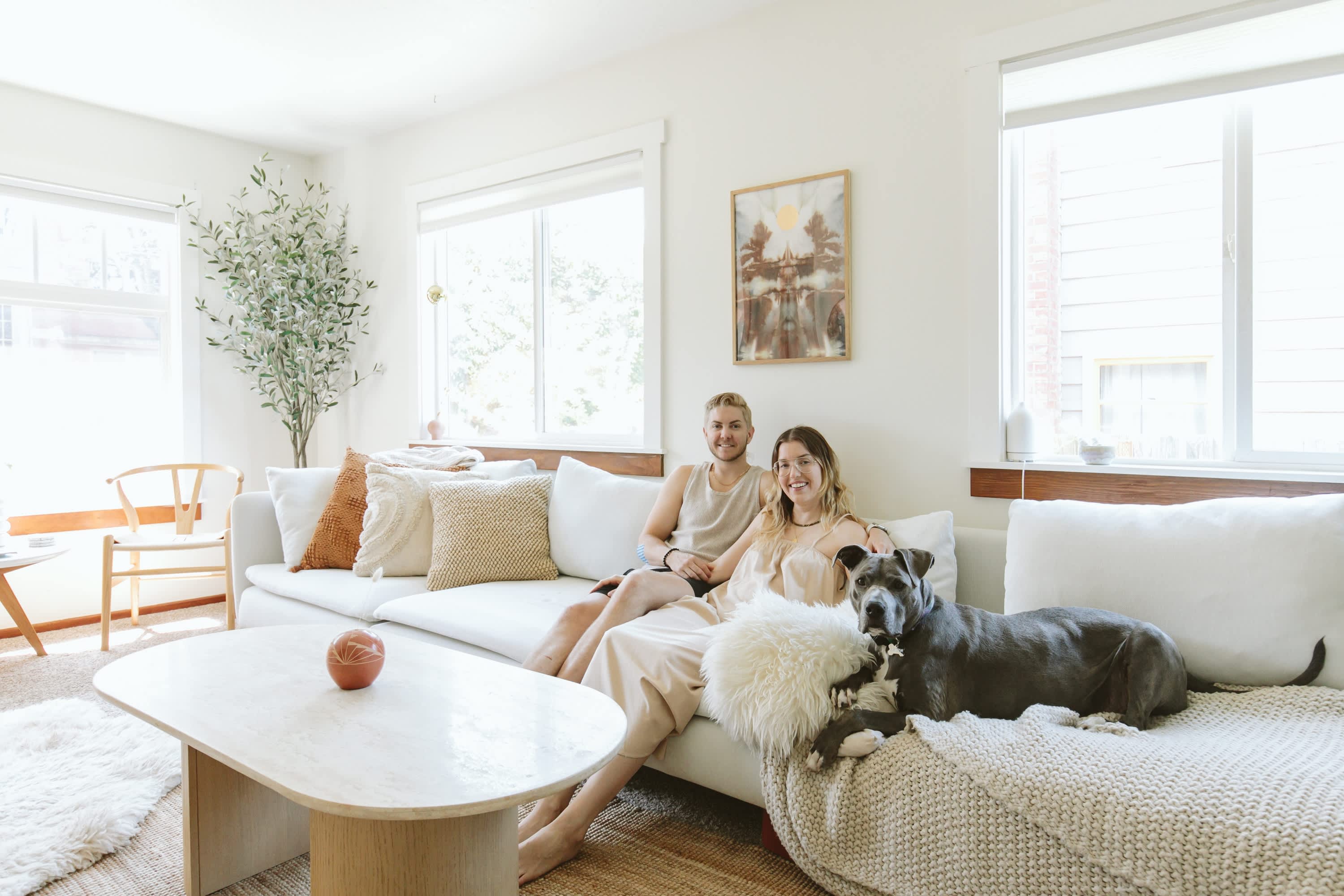 See How a Pro Organizer Refreshed a 1970 Rental Bungalow House